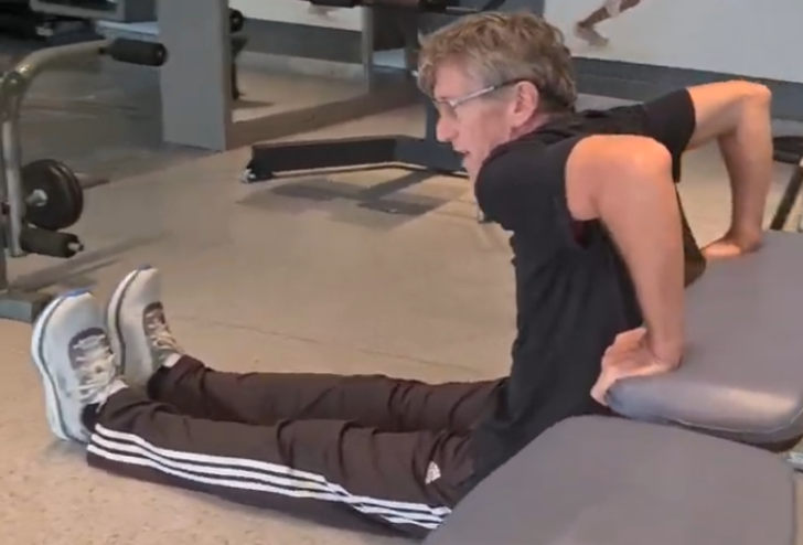 Showing the Bench Dip Gym exercise for Triceps