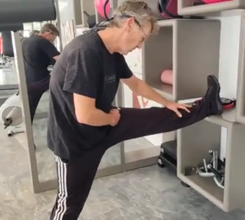 Showing the Shelf Hamstring Stretch exercise